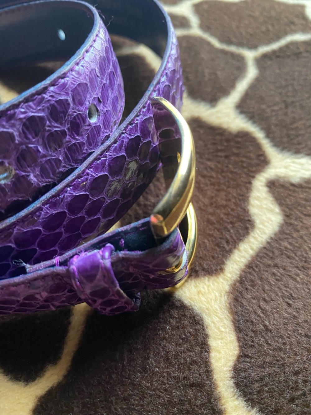Gorgeous Vintage 80’s Purple Snakeskin Belt